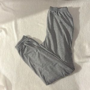 grey sweatpants (I have no idea the brand, the tag is gone)